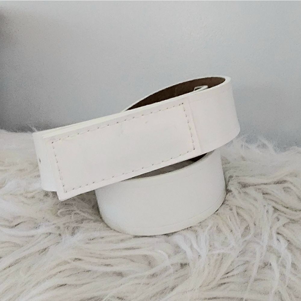 Leather belt winter white